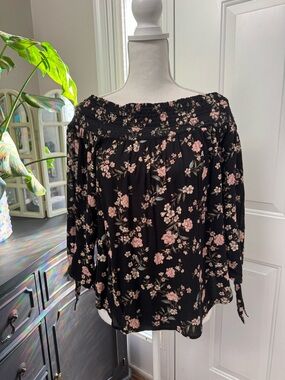 American Eagle Outfitters Black Blouse with Pink Floral Print